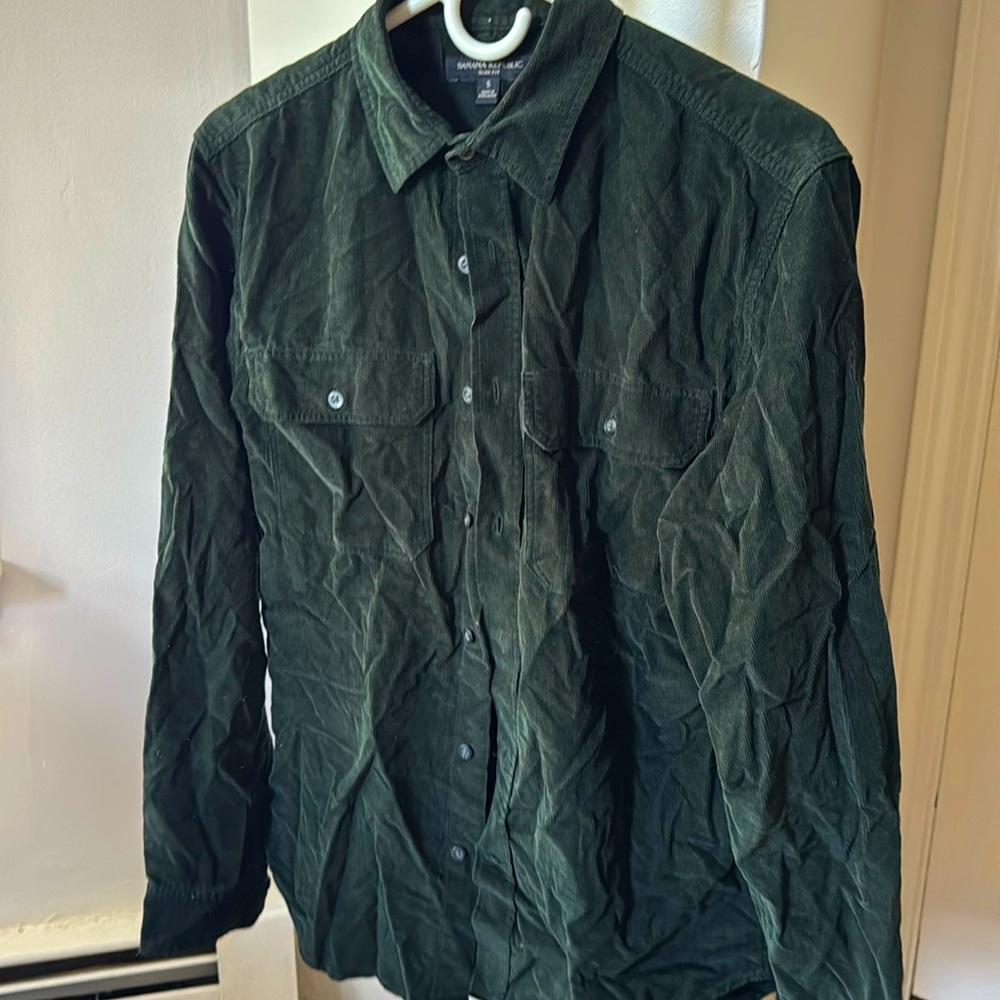 Great shape! Banana republic shirt